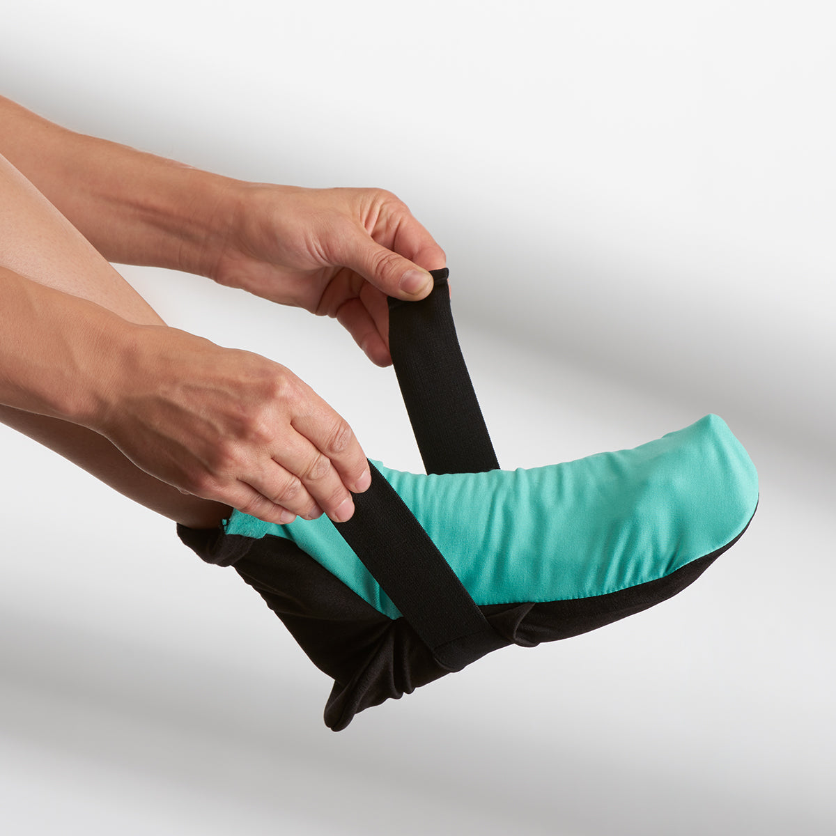 Hot and Cold Pain Relieving Gel Socks