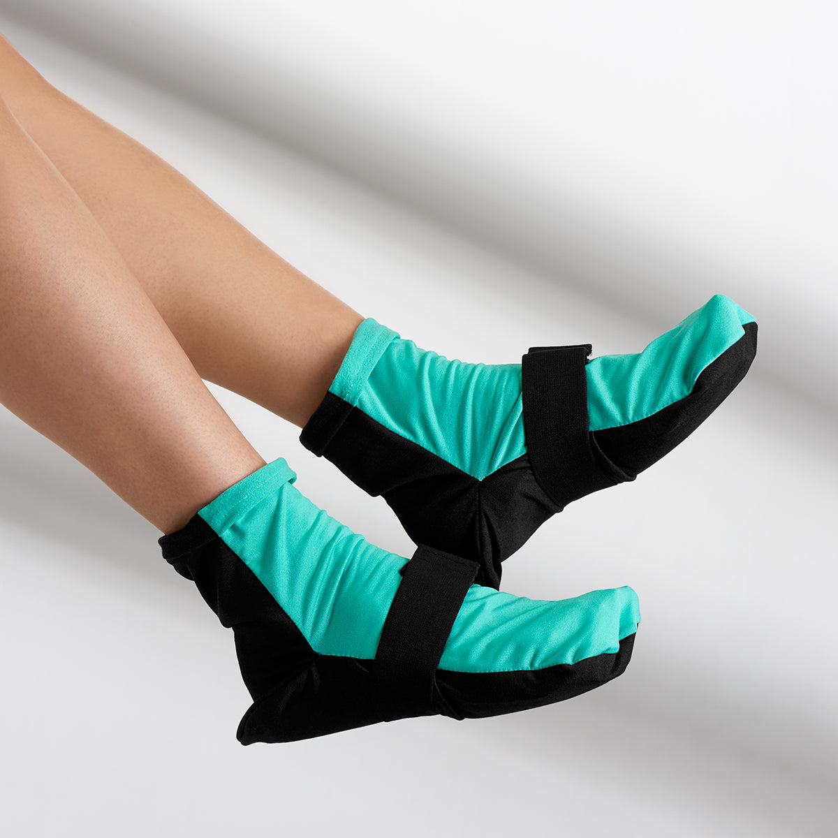 Hot and Cold Pain Relieving Gel Socks