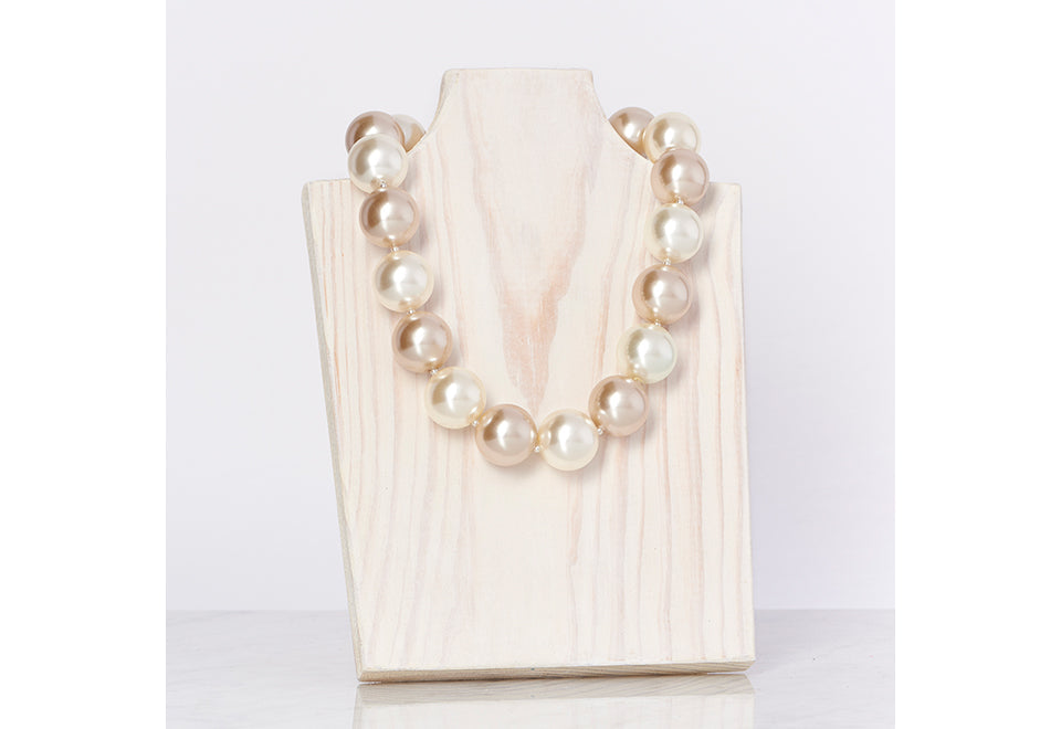 Hot Girls Pearls Cooling Pearl Necklace