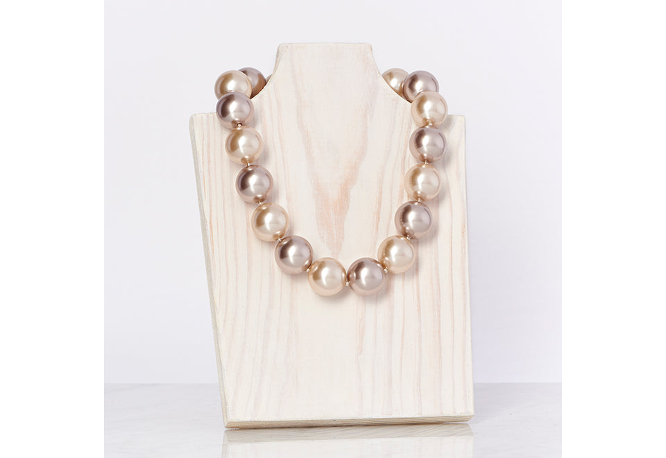 Hot Girls Pearls Cooling Pearl Necklace