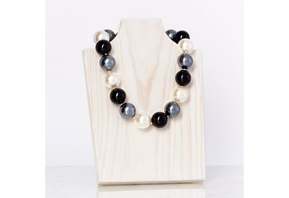 Hot Girls Pearls Cooling Pearl Necklace