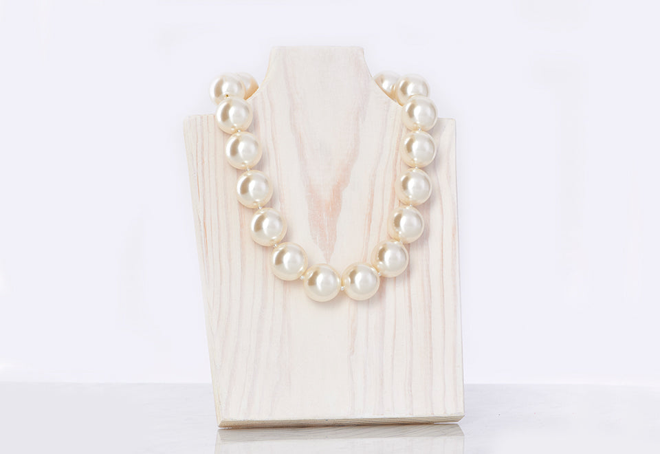 Hot Girls Pearls Cooling Pearl Necklace