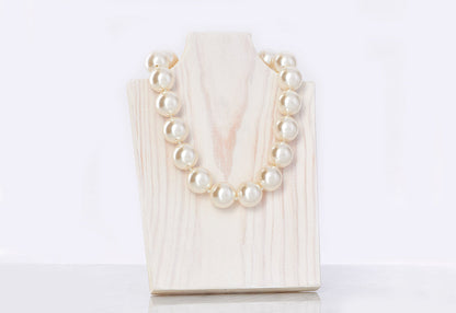 Hot Girls Pearls Cooling Pearl Necklace