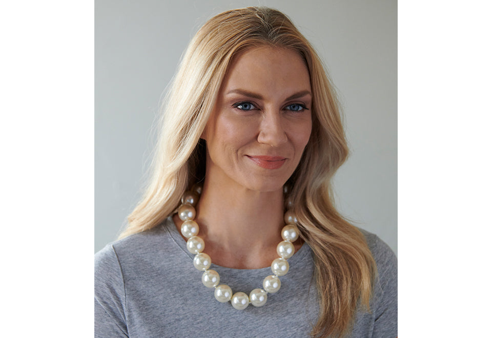 Hot Girls Pearls Cooling Pearl Necklace