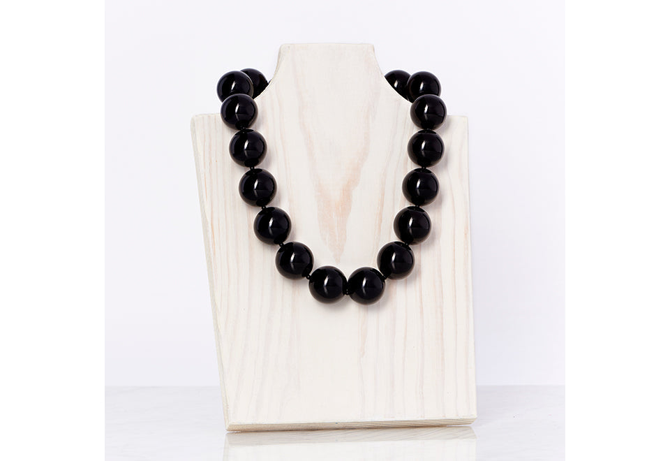 Hot Girls Pearls Cooling Pearl Necklace