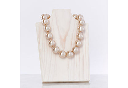 Hot Girls Pearls Cooling Pearl Necklace