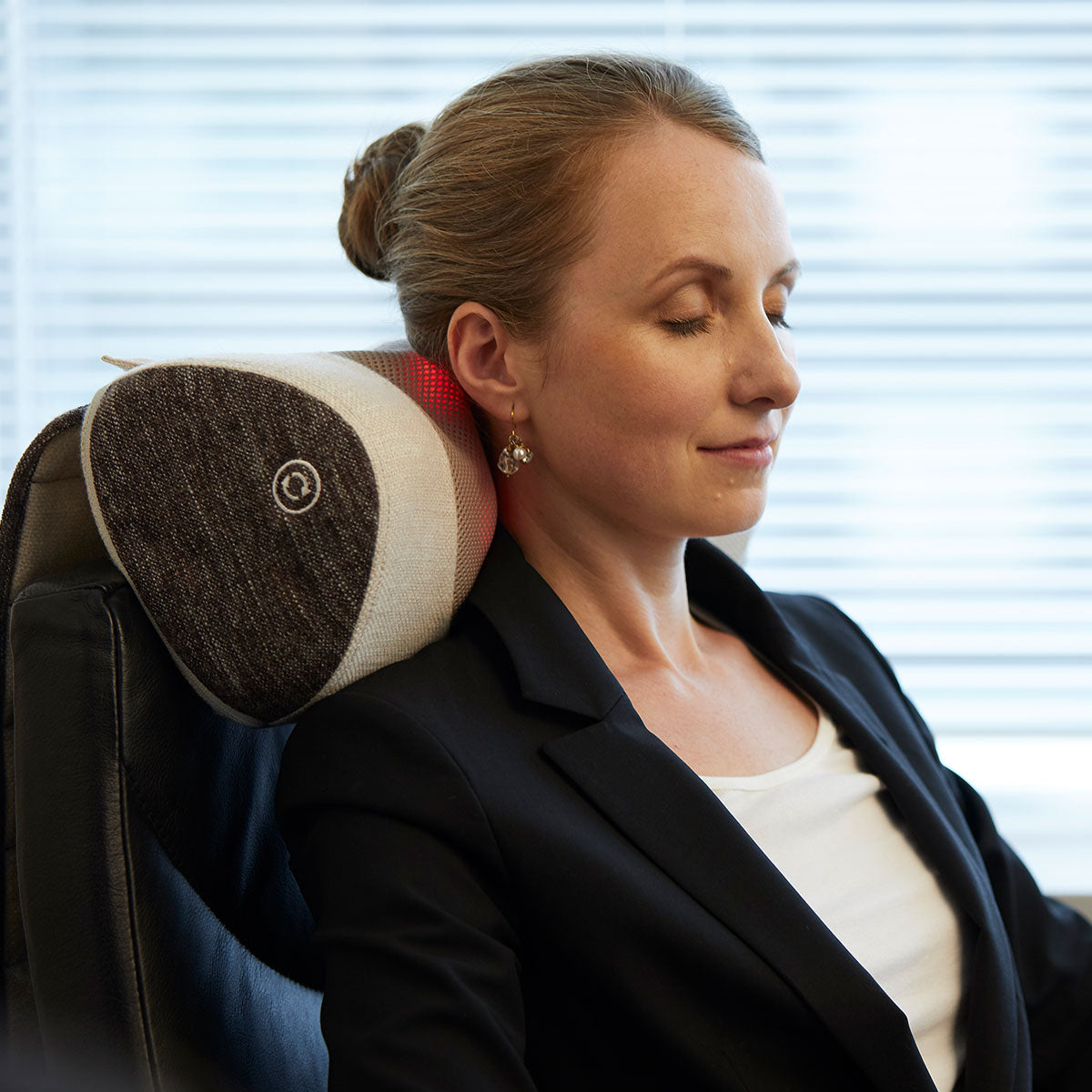 Roll-Up Shiatsu Massage Cushion