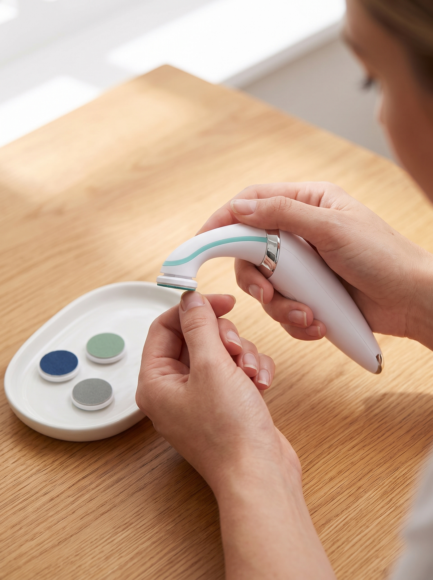 A Salon Manicure In Four Steps